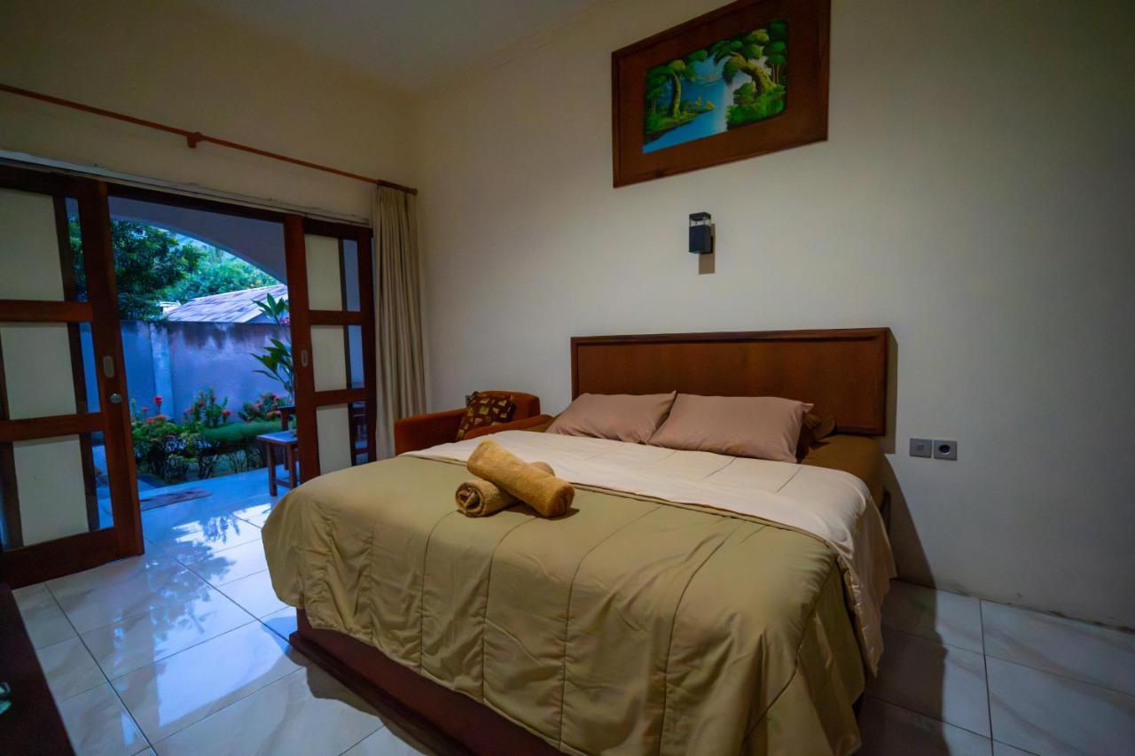 Family Garden Homestay Senggigi Exterior foto