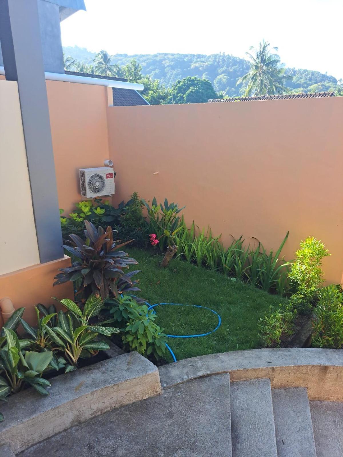Family Garden Homestay Senggigi Exterior foto