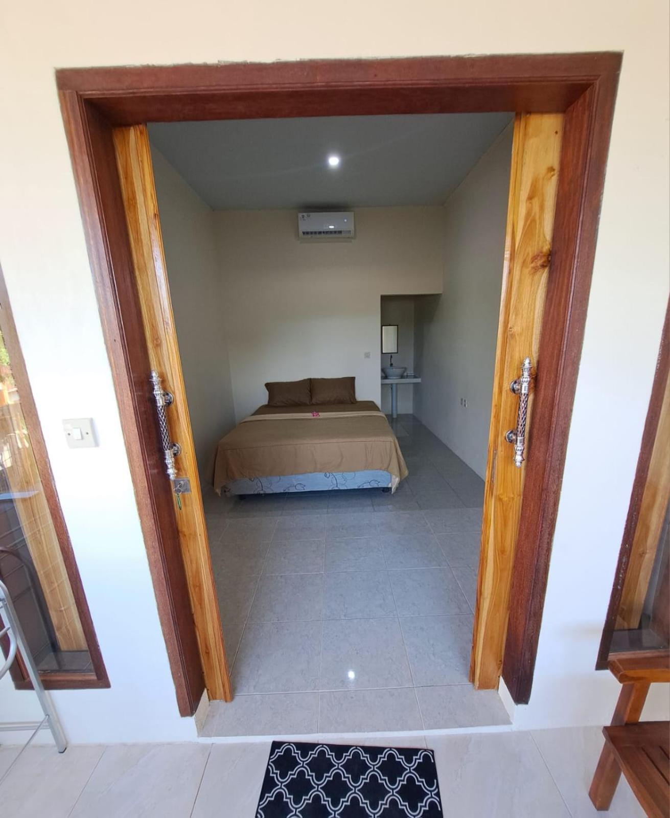 Family Garden Homestay Senggigi Exterior foto