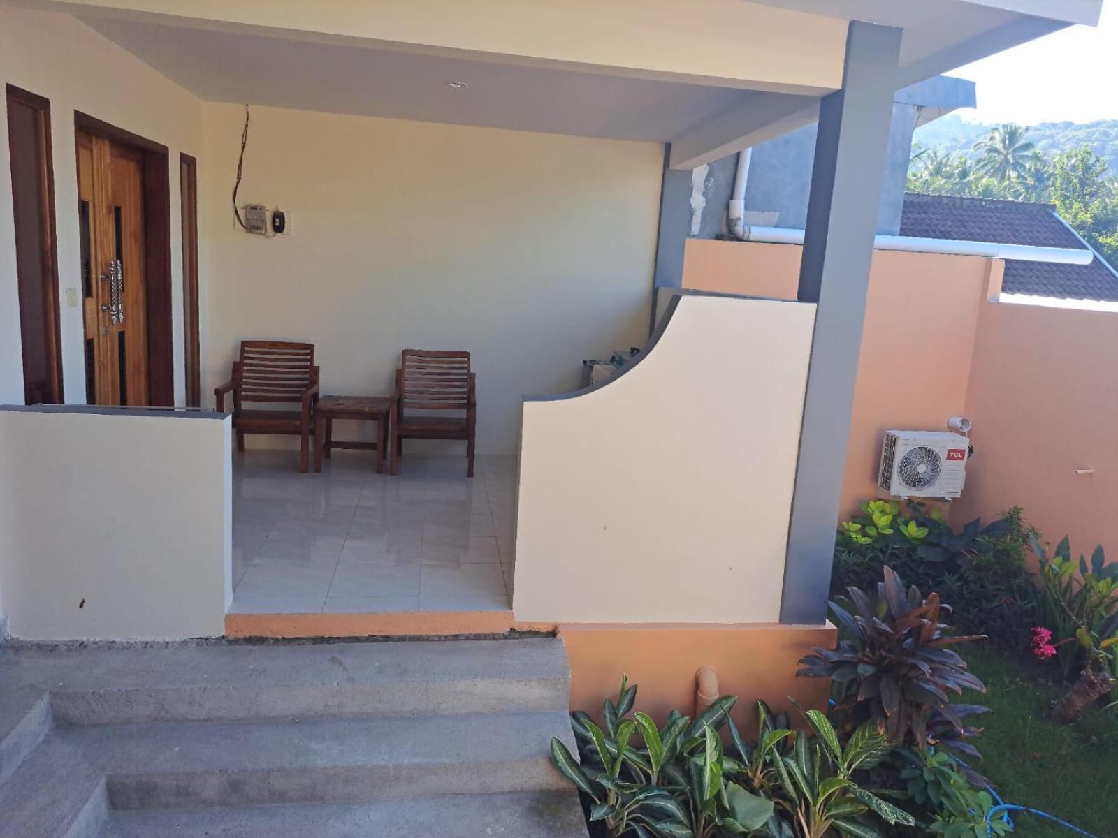 Family Garden Homestay Senggigi Exterior foto