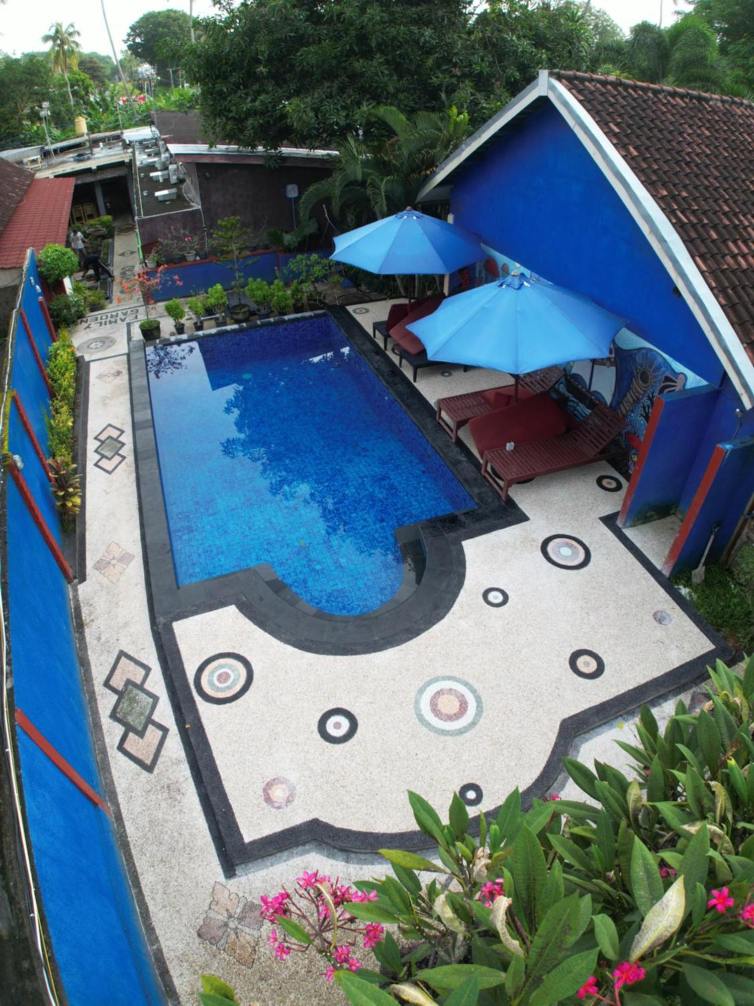 Family Garden Homestay Senggigi Exterior foto