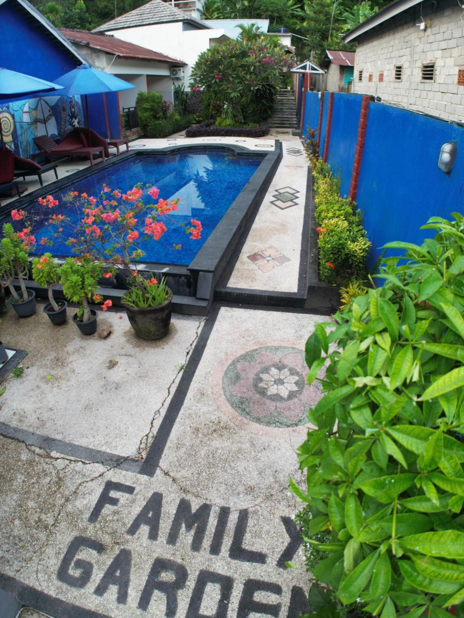 Family Garden Homestay Senggigi Exterior foto