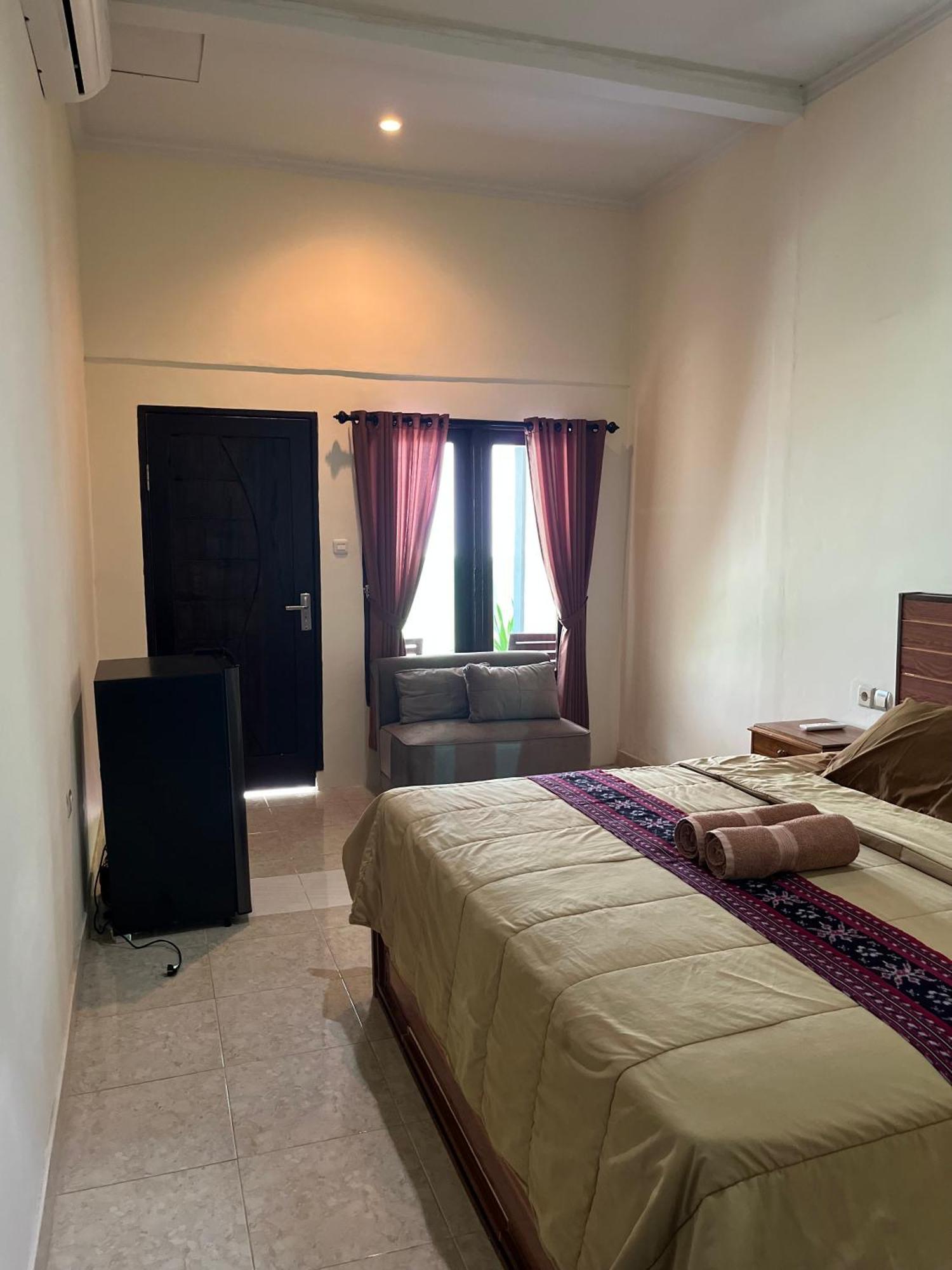 Family Garden Homestay Senggigi Exterior foto