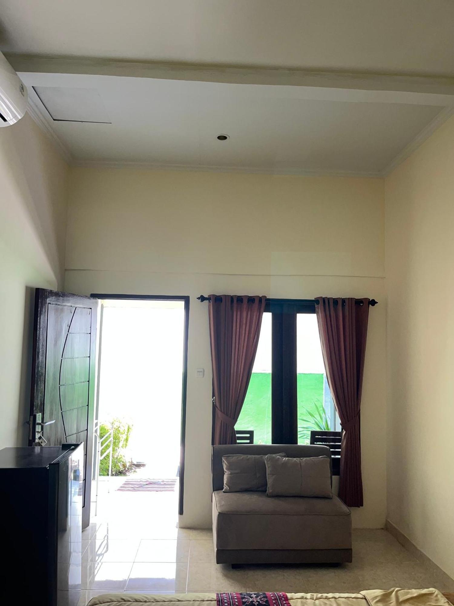 Family Garden Homestay Senggigi Exterior foto