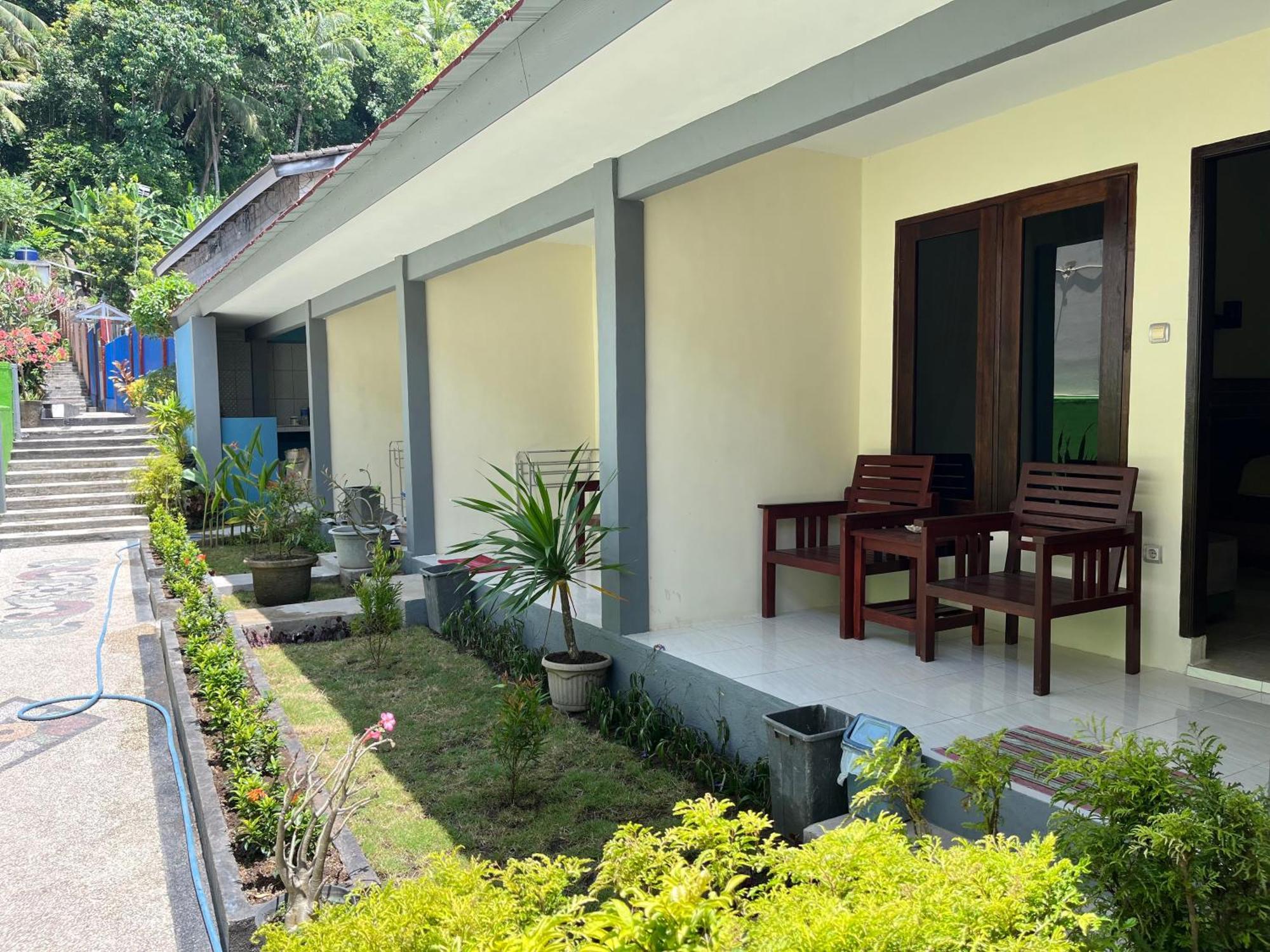 Family Garden Homestay Senggigi Exterior foto
