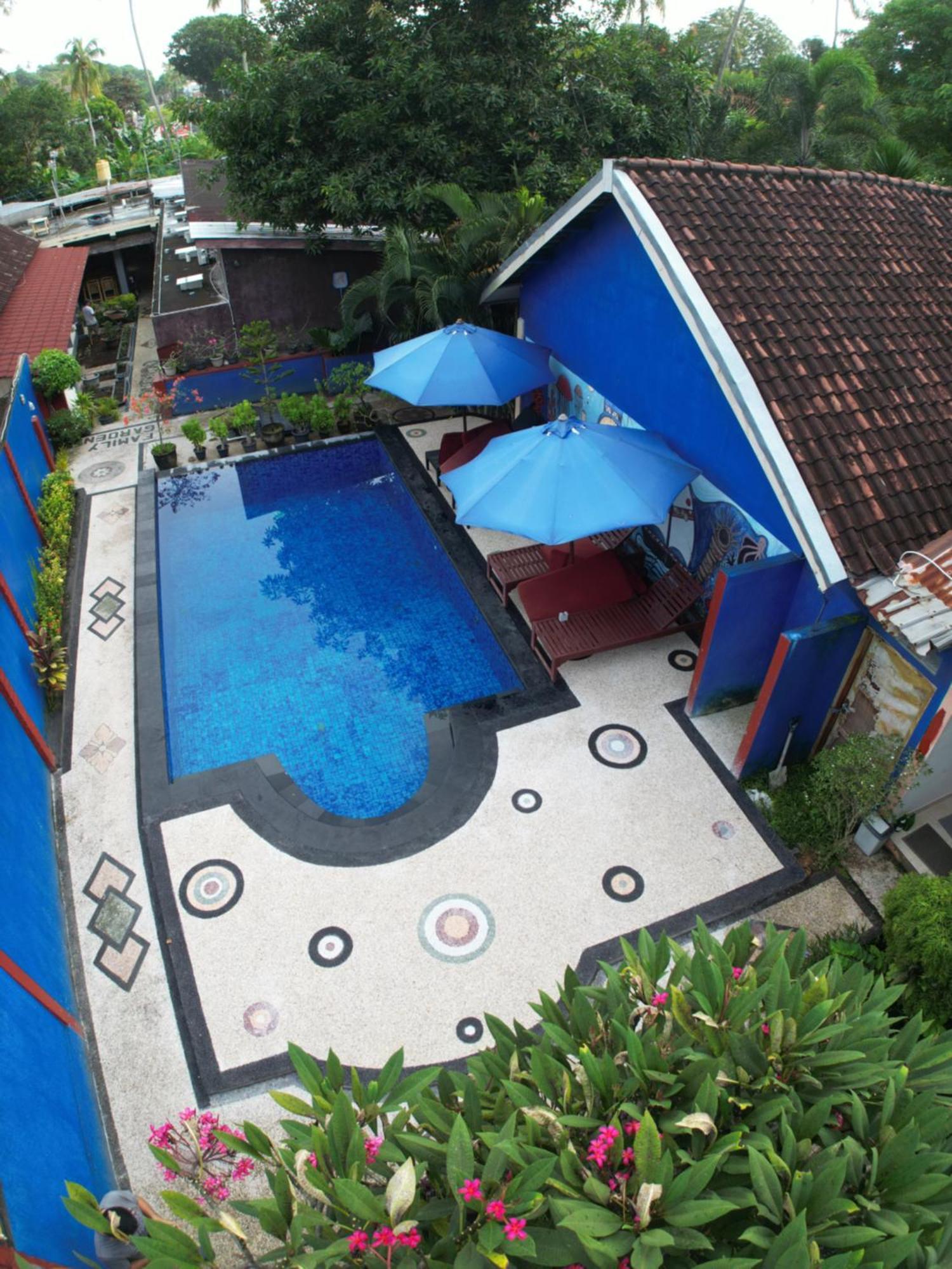 Family Garden Homestay Senggigi Exterior foto