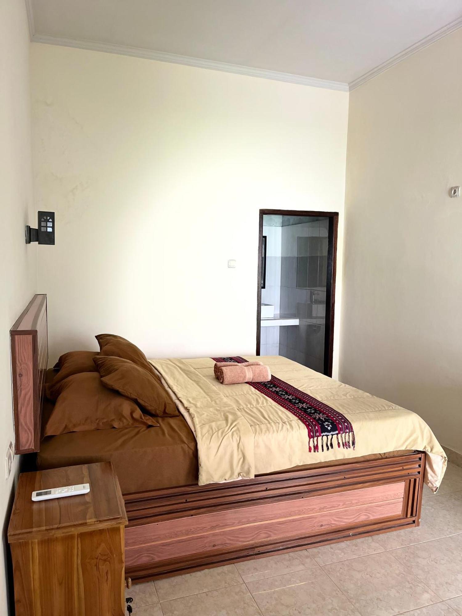 Family Garden Homestay Senggigi Exterior foto